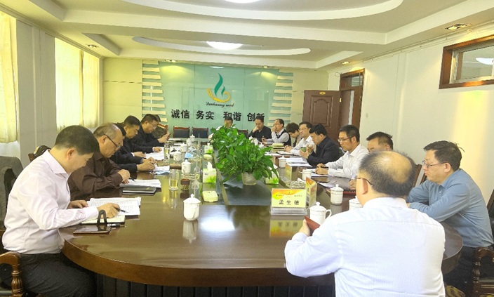 市委常委、副市長張秀林到敦煌種業(yè)調(diào)研